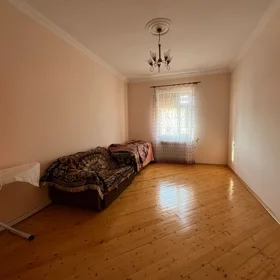In nan 230.0 m² house with 8.0 rooms is for sale - Image 10