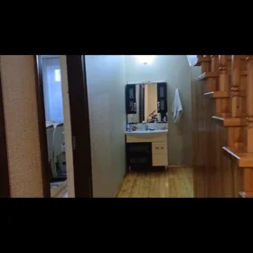 In Baku 150.0 m² apartment is for rent - Image 4