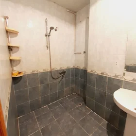 In Baku 80.0 m² apartment is for rent - Image 2