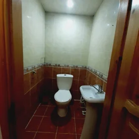 In Baku 80.0 m² apartment is for rent - Image 10