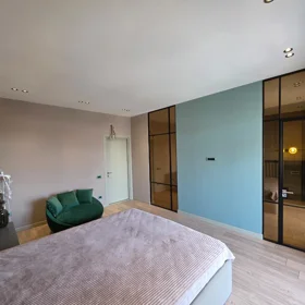 In Baku 145.0 m² apartment is for sale - Image 8