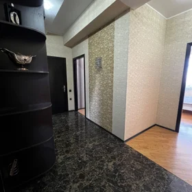 In Baku 110.0 m² apartment is for rent - Image 6
