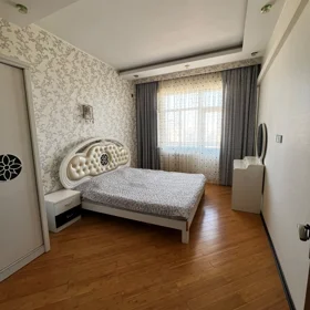 In Baku 110.0 m² apartment is for rent - Image 7