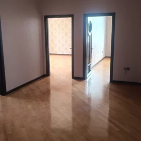 In Baku 150.0 m² apartment is for sale - Image 4