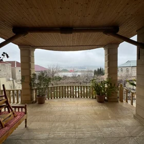 In Binəqədi rayonu 240.0 m² house with 5.0 rooms is for sale - Image 2