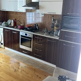 In Binəqədi rayonu 240.0 m² house with 5.0 rooms is for sale - Image 9