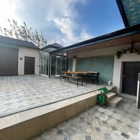 In nan 185.0 m² house with 5.0 rooms is for sale - Image 9