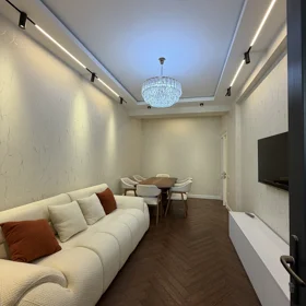 In Baku 70.0 m² apartment is for rent - Image 2