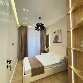 In Baku 117.0 m² apartment is for sale - Image 9