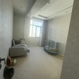 In Baku 125.0 m² apartment is for sale - Image 10