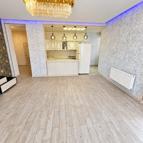 In Baku 110.0 m² apartment is for sale - Image 3