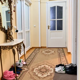 In Baku 70.0 m² apartment is for sale - Image 8
