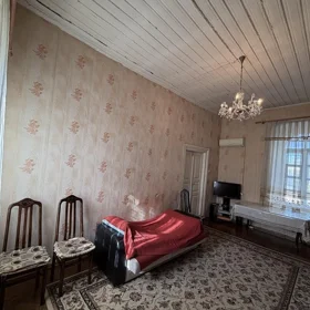 In Baku 70.0 m² apartment is for rent - Image 2