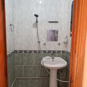 In Baku 70.0 m² apartment is for rent - Image 9