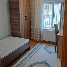 In Baku 70.0 m² apartment is for rent - Image 3