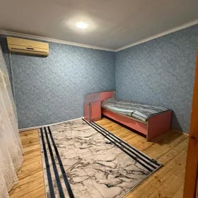 In Baku 70.0 m² apartment is for rent - Image 4