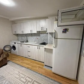 In Baku 70.0 m² apartment is for rent - Image 5