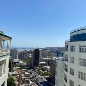 In Baku 540.0 m² apartment is for sale - Image 4