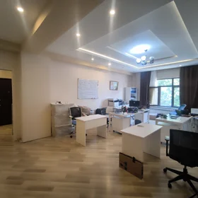 In Binəqədi rayonu 160.0 m² office is for rent - Image 4