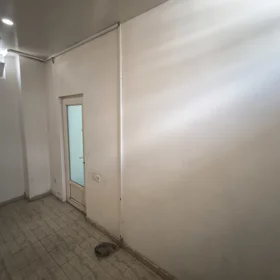 In Binəqədi rayonu 110.0 m² commercial is for rent - Image 2