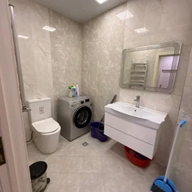 In Baku 90.0 m² apartment is for rent - Image 9