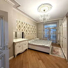 In Baku 178.0 m² apartment is for sale - Image 10