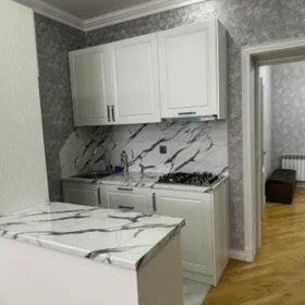 In Baku 70.0 m² apartment is for rent - Image 3
