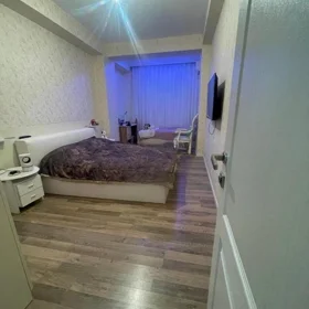 In Baku 80.0 m² apartment is for sale - Image 4