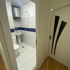 In Baku 44.0 m² apartment is for rent - Image 8