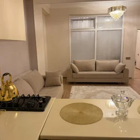In Baku 70.0 m² apartment is for rent - Image 2