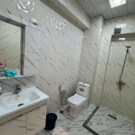 In Baku 110.0 m² apartment is for rent - Image 4