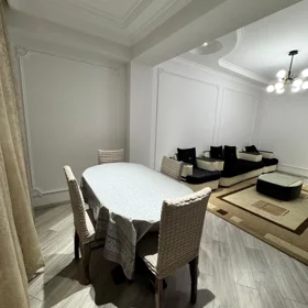 In Baku 110.0 m² apartment is for rent - Image 5