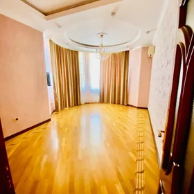 In Baku 160.0 m² apartment is for rent - Image 6