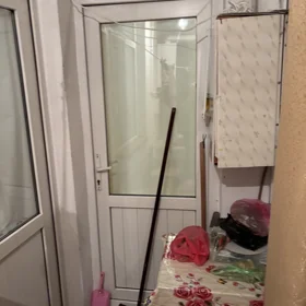 In Baku 70.0 m² apartment is for sale - Image 9