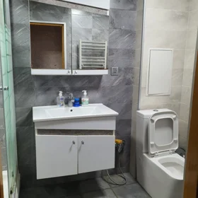 In Baku 70.0 m² apartment is for sale - Image 3
