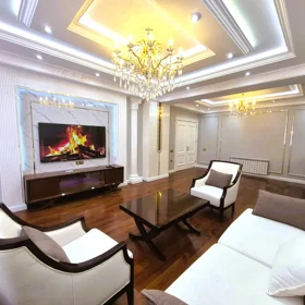 In Baku 174.0 m² apartment is for sale - Image 2