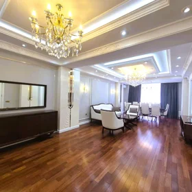 In Baku 174.0 m² apartment is for sale - Image 7