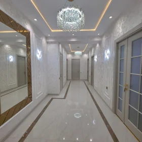 In Baku 125.0 m² apartment is for sale - Image 2