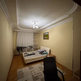 In Baku 140.0 m² apartment is for rent - Image 7