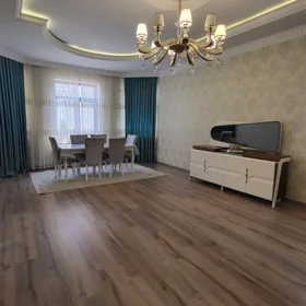 In Səbail rayonu 260.0 m² house with 7.0 rooms is for rent - Image 9