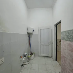 In Baku 45.0 m² commercial is for rent - Image 6