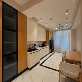 In Baku 183.0 m² apartment is for rent - Image 6