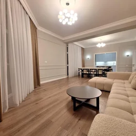 In Baku 144.0 m² apartment is for rent - Image 3