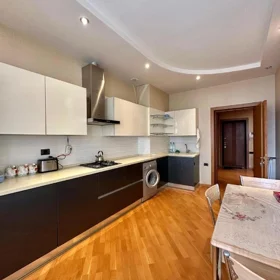 In Baku 100.0 m² apartment is for rent - Image 9