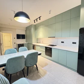 In Baku 130.0 m² apartment is for rent - Image 3