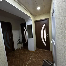 In Baku 70.0 m² apartment is for sale - Image 3