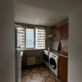 In Baku 70.0 m² apartment is for sale - Image 4