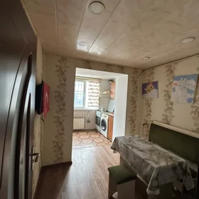In Baku 70.0 m² apartment is for sale - Image 5