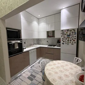 In Baku 65.0 m² apartment is for sale - Image 6