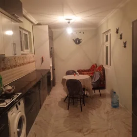 In Baku 100.0 m² house with 3.0 rooms is for sale - Image 4